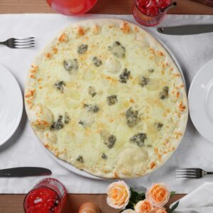 Pizza 4 Formaggi Квадро Формаджи