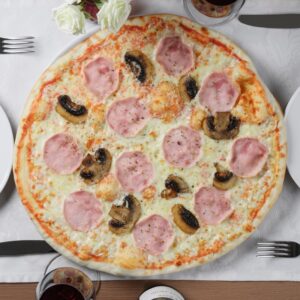 Pizza Funghie Prosciutto Фунги и Прошутто