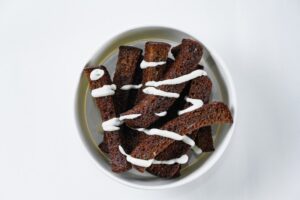 Гренки с чесночным соусом