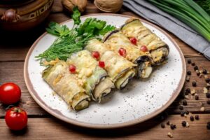 Рулетики из баклажанов