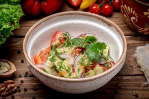 Салат овощной по-грузински